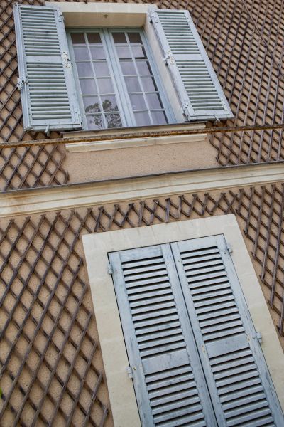 Wall Trellis Assembly